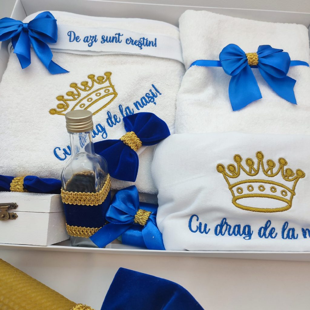 Trusou botez clasic print baieti pachet complet costum catifea albastru regal si lumanare fagure