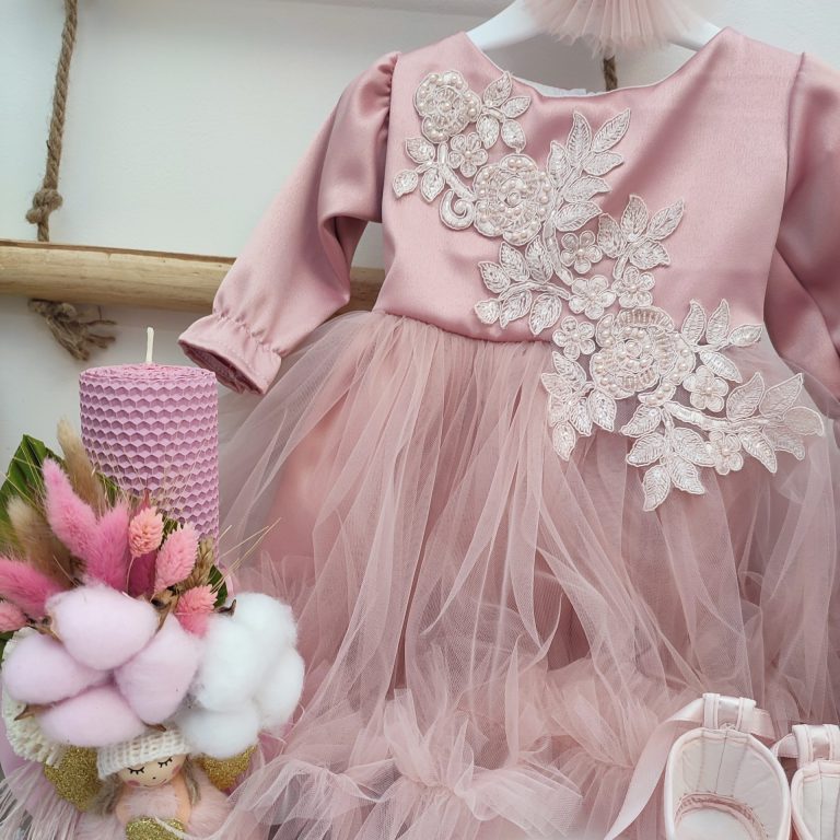 Trusou botez premium fetita cu papadie Melissa roz pudrat set complet cu rochie tull si lumanare fagure